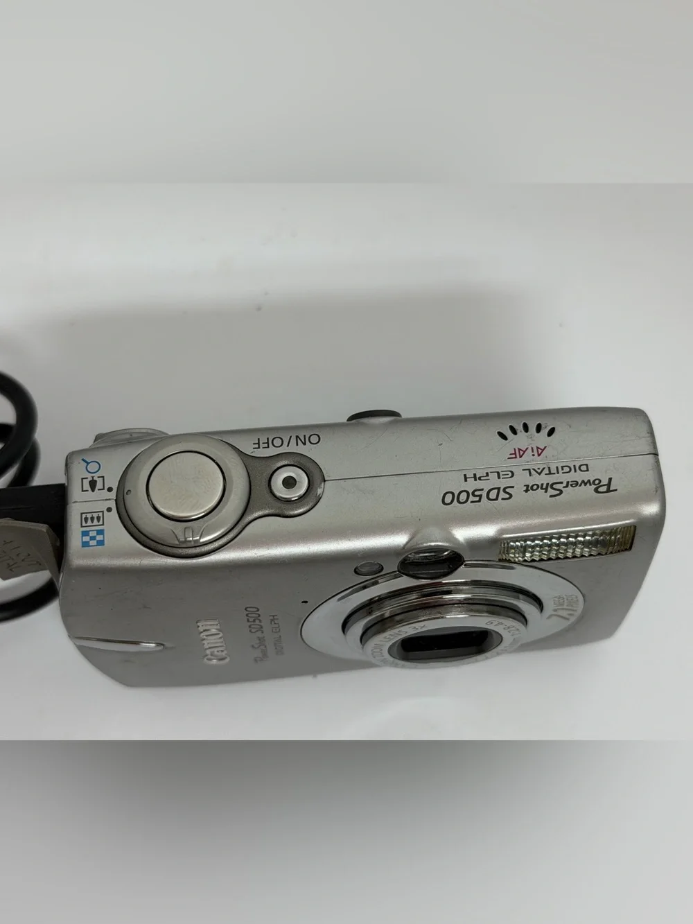 Canon PowerShot SD500 Digital Camera W/ Case Charger FOR PARTS